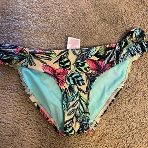 Bikini bottoms